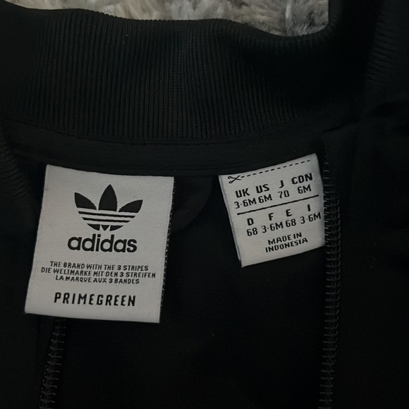 Adidas jogging suit and shoes. Size 3-6 months. Shoes 3k crib shoes - Picture 2 of 8